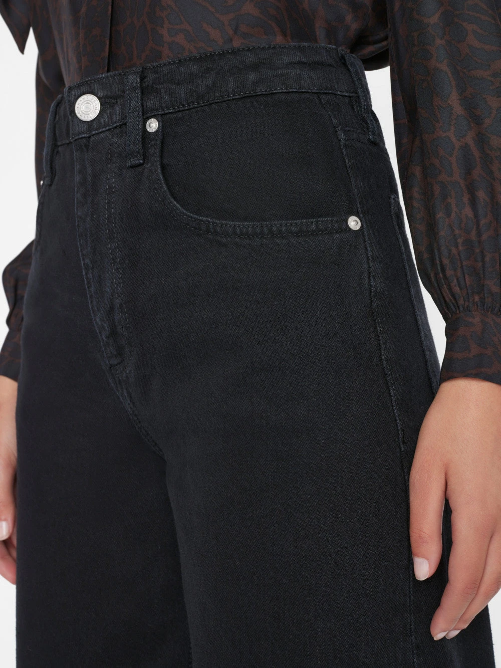 Extra Long Barrel -- Film Noir 5 Extra Long Barrel -- Film Noir - Image 3