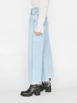 Le High 'N' Tight Wide Crop -- Legacy Chew 15 Le High 'N' Tight Wide Crop -- Legacy Chew -Chic Attire Store HNTWLCR385 LEGACY CHEW FRSU23EC WOMENS DAY 03 1493HR