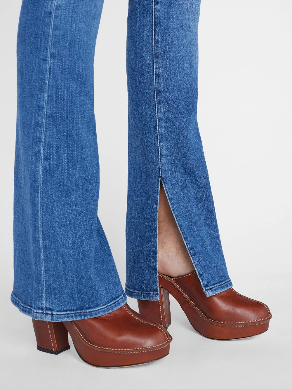 Le Mini Boot Slit -- Crossings 3 Le Mini Boot Slit -- Crossings