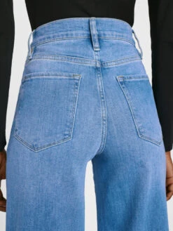 Le Palazzo Crop -- Jonah -Chic Attire Store LPPCRA793 JONAH FRSP23EC WOMENS DAY 01 0028HR