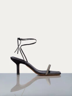 Le Ozzie Lace Up Sandal -- Noir/Silver