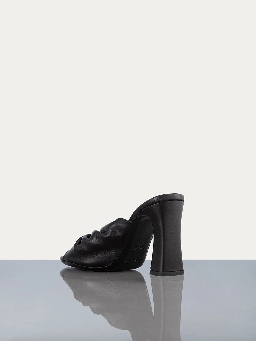 Le Carver Pump -- Noir 5 Le Carver Pump -- Noir - Image 3