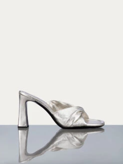 Le Carver Pump -- Silver Metallic