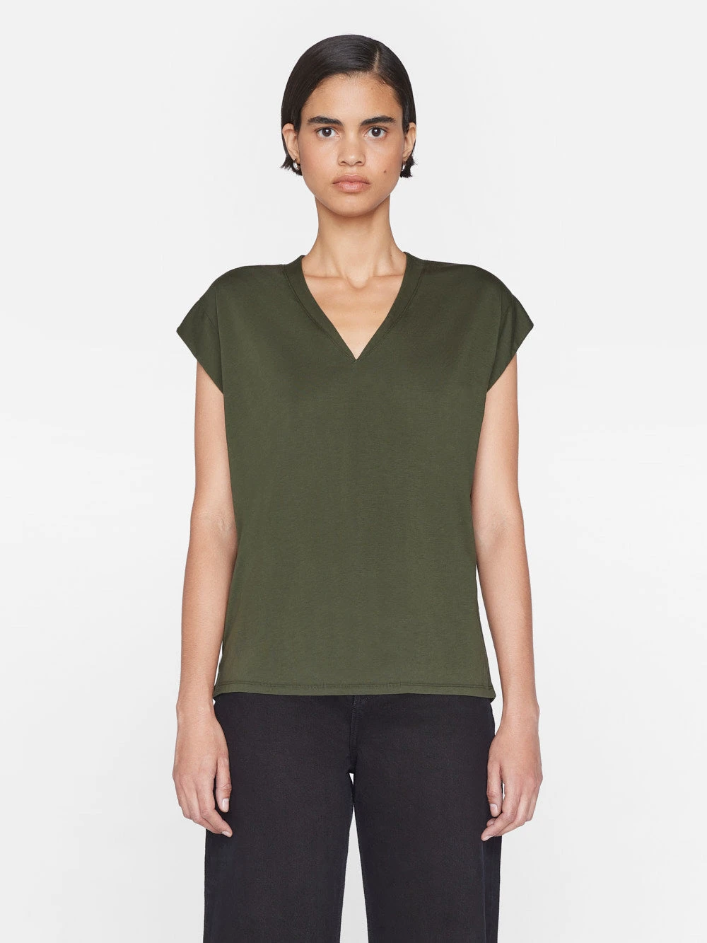 Le Mid Rise V Neck Tee -- Surplus 9 Le Mid Rise V Neck Tee -- Surplus - Image 7