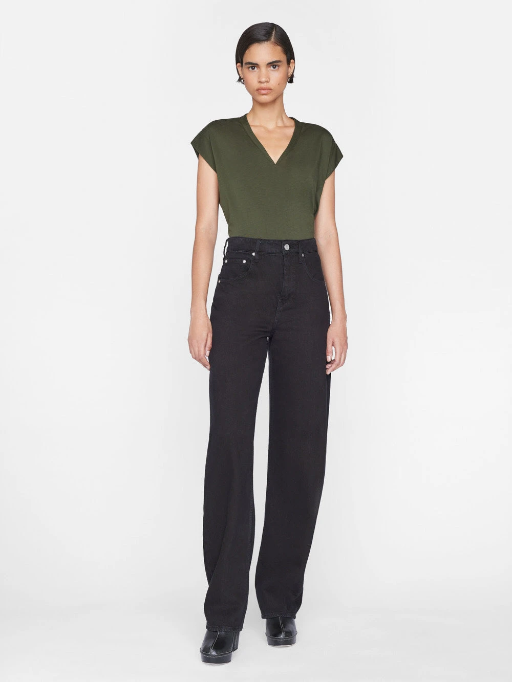 Le Mid Rise V Neck Tee -- Surplus 4 Le Mid Rise V Neck Tee -- Surplus - Image 2