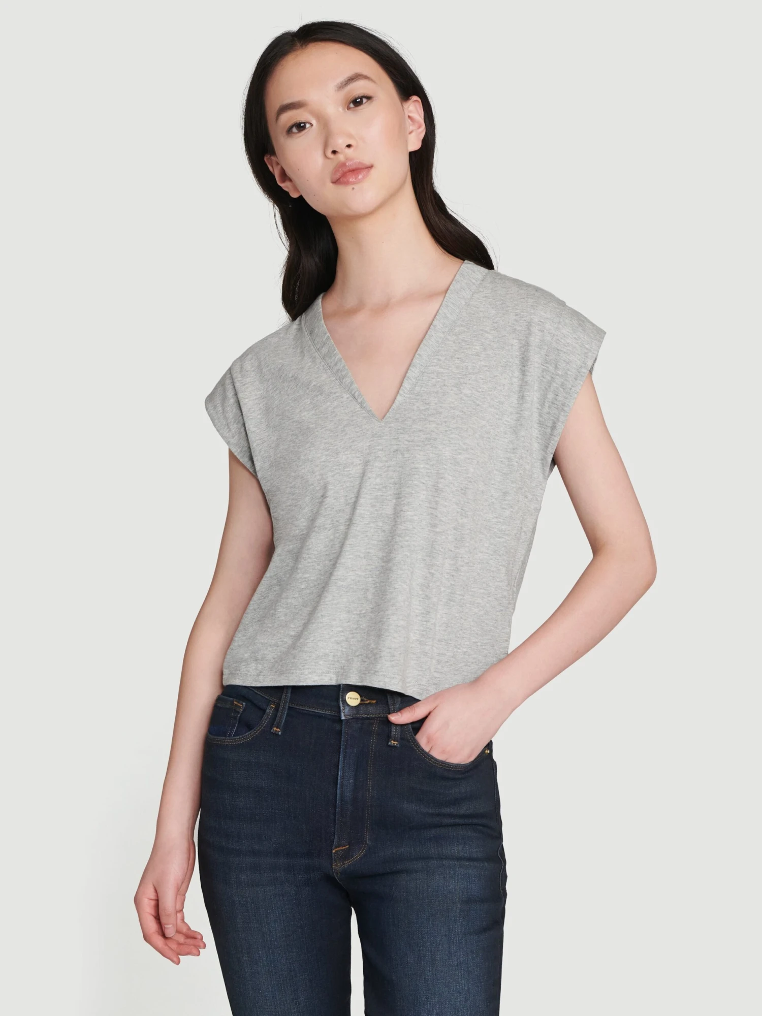 Le High Rise V Neck Tee -- Gris Heather 3 Le High Rise V Neck Tee -- Gris Heather