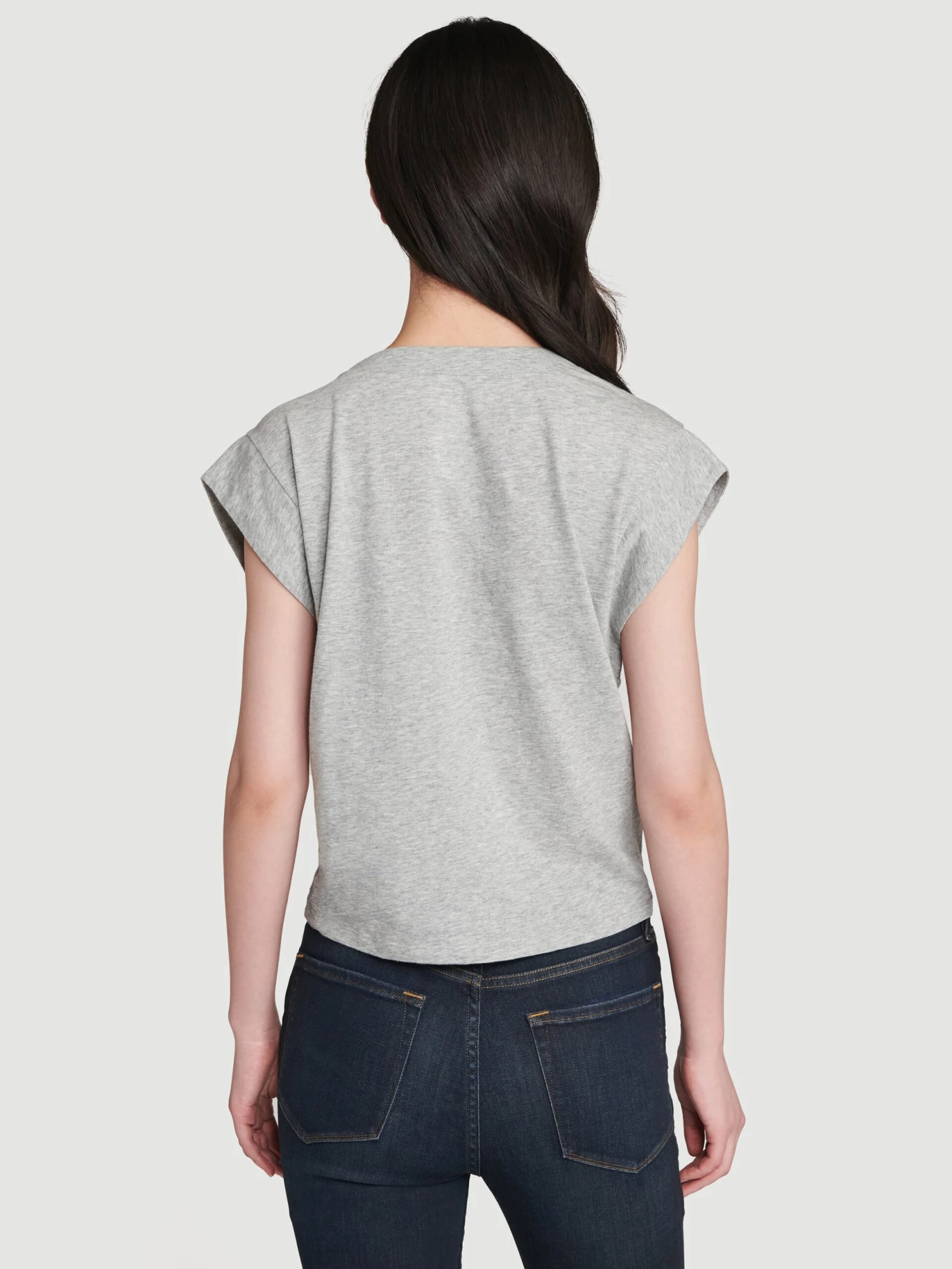 Le High Rise V Neck Tee -- Gris Heather 6 Le High Rise V Neck Tee -- Gris Heather - Image 4