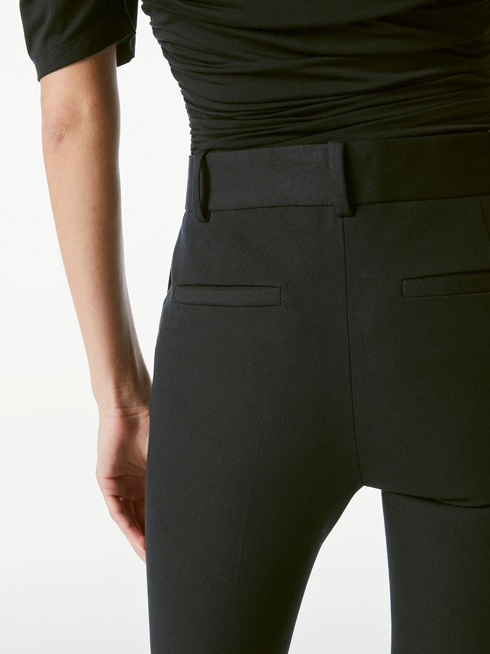 Le Crop Mini Boot Trouser -- Noir 5 Le Crop Mini Boot Trouser -- Noir - Image 3