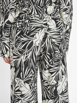 Drawstring Lounge Pant -- Noir Multi -Chic Attire Store LWWB0890 NOIR MULTI FRSU23EC II WOMENS DAY 01 1158HR